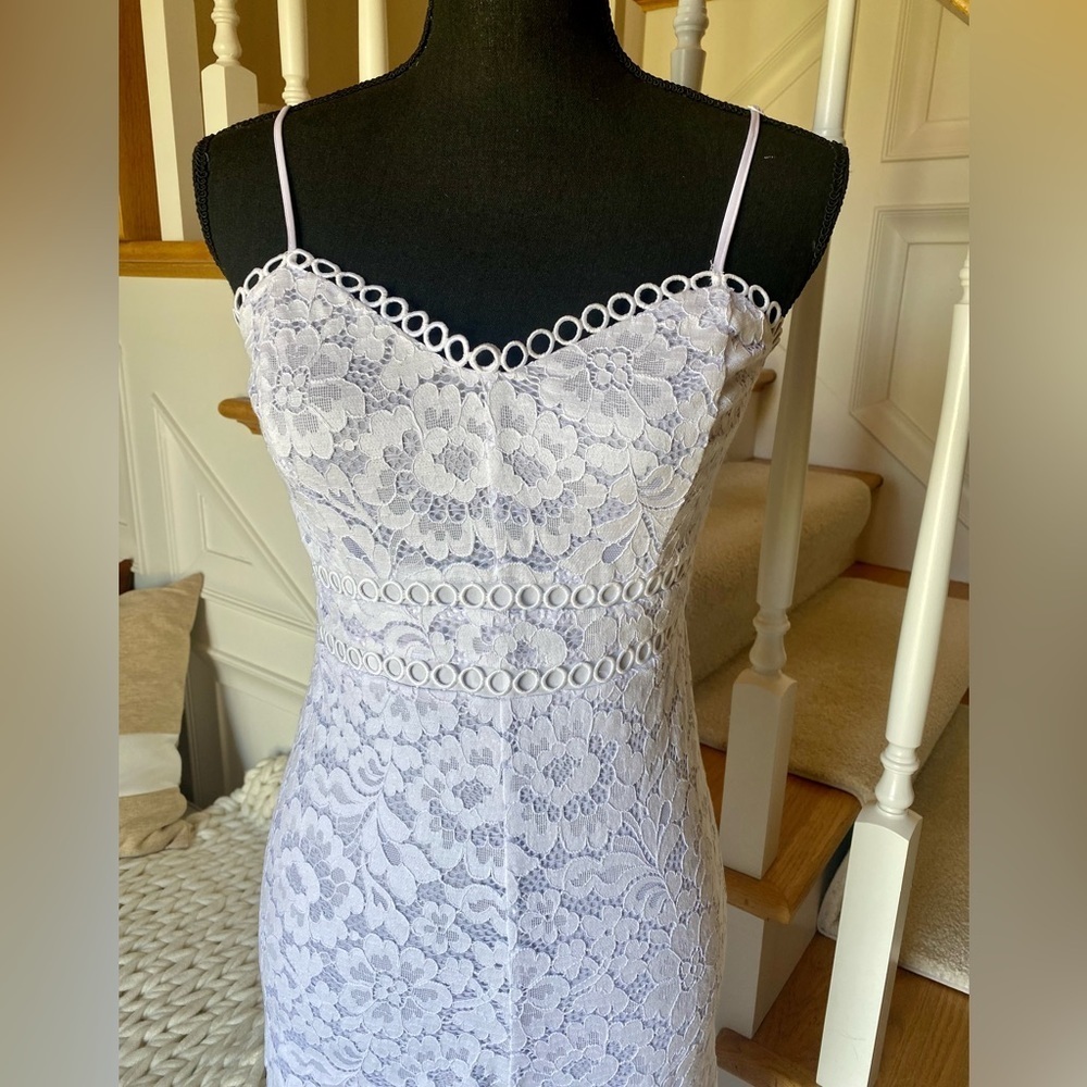 Size XS express white eyelet capri length jumpsuit. Worn once, great condition - Picture 3 of 7